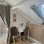 ベッド・アンド・ブレックファスト La Besace