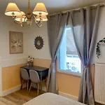 ベッド・アンド・ブレックファスト La Besace 3*