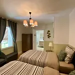 ベッド・アンド・ブレックファスト La Besace 3*