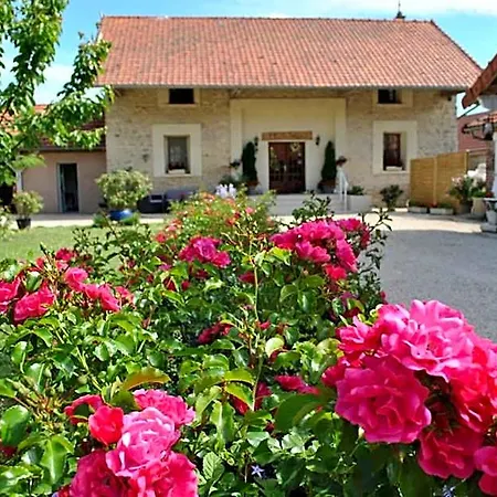 La Besace Bed & Breakfast Sainte-Croix (Aisne)